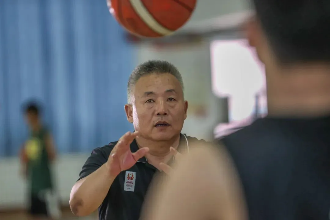 职业篮球运动员的试训经验分享_0